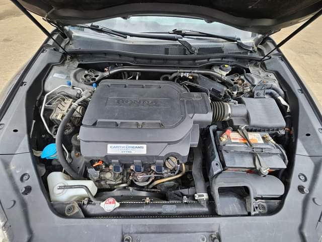 A picture of Tokunbo Honda Crosstour EX L 2013 model Clean leather interior