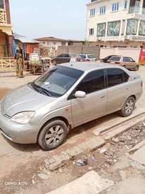 A picture of 2003 Toyota Prius Sedan