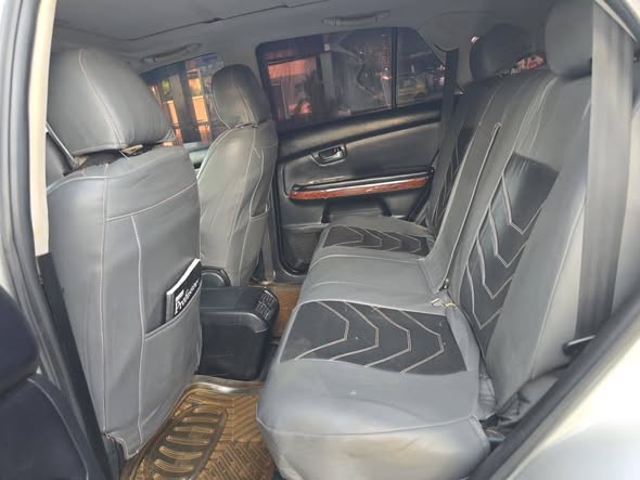 A picture of Toyota harrier new