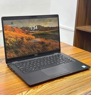 A picture of DELL LATITUDE 5300