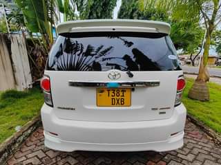 A picture of TOYOTA RUMION