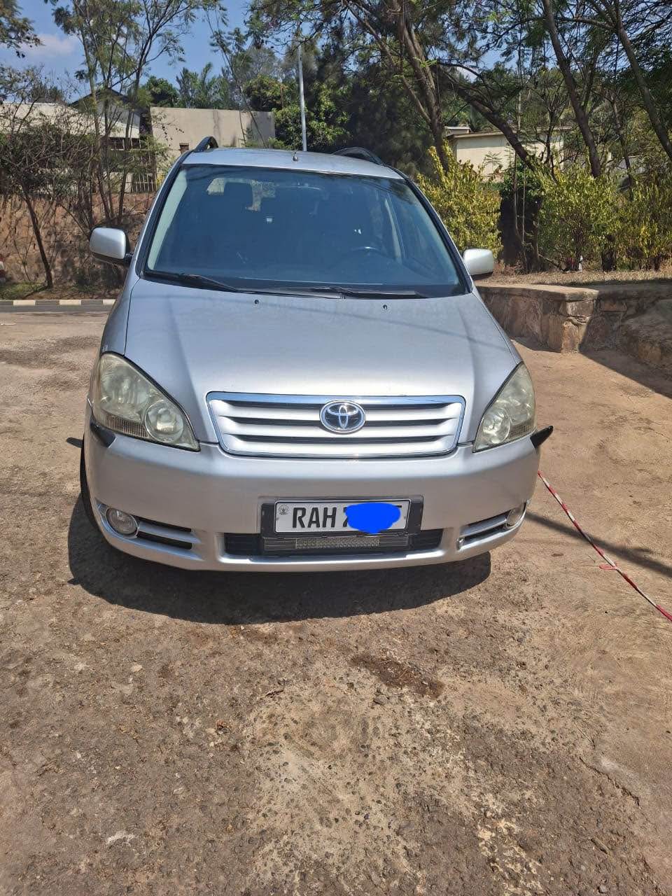 used toyota avensis