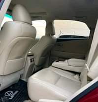 A picture of Lexus Rx 350 for sell at the rate of 4
