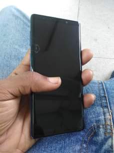 A picture of NOTE 9 SAMSUNG