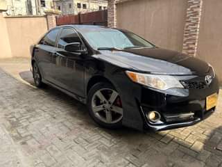 A picture of 2013 TOYOTA CAMRY