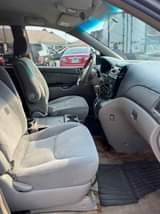 A picture of Neatly Baked Untampered Toyota Sienna 05