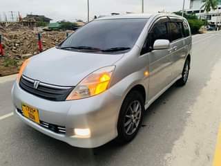 A picture of Toyota isis