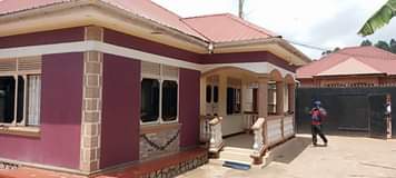 A picture of Hot 100m Hot deal house for sale 100m located at