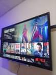 A picture of 32 inches Toshiba HD tv