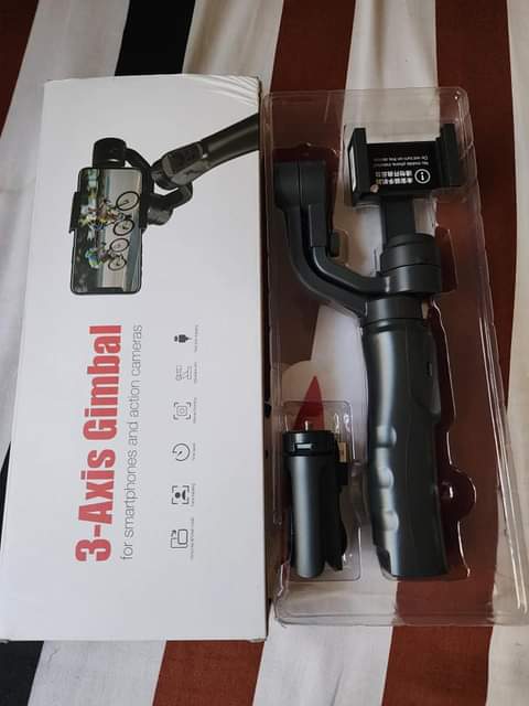 A picture of Gimbal Ya Smartphone