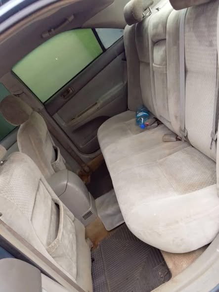 A picture of 2004 Camry toyota