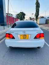 A picture of CROWN ATHLETE DZF PRICE 16M 0765242424 Call WhatsApp INSTAGRAM Magari