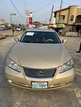 A picture of lexus Es350