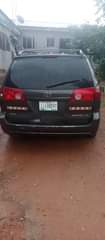 A picture of 06 Toyota sienna