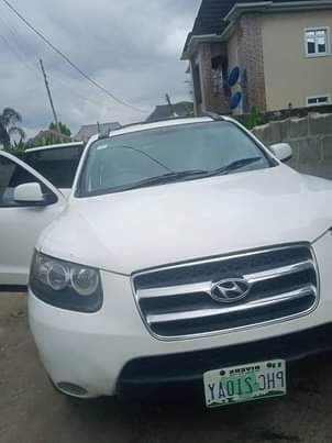 A picture of Super clean Hyundai Santafe 2008 model