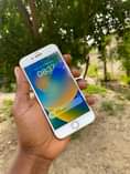 A picture of iPhone 8plain 64gb iOs 16 Bh 100 fingerprint Ipo 250