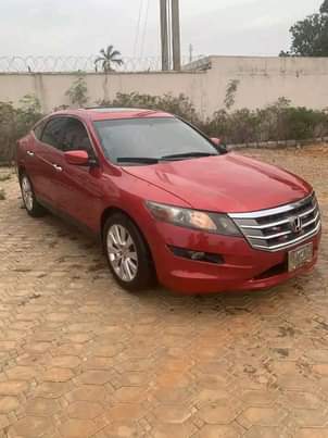A picture of Distress sales Honda Accord crosstour Extremely clean buy and drive