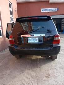 A picture of Neatly used 2004 Toyota Highlander available for your next purchase