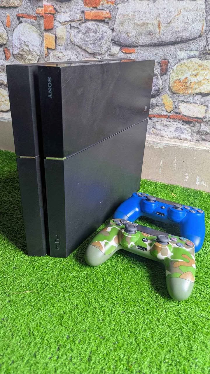 A picture of PS4 FAT