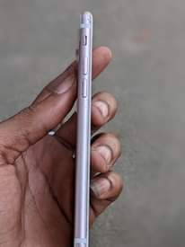 A picture of Iphone seven plain