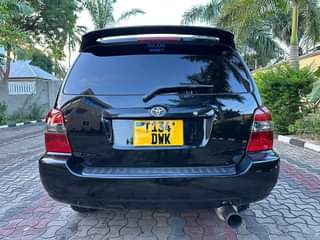 A picture of TOYOTA KLUGER BEI MILIONI 22