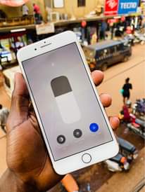 A picture of iPhone 8 Plus at 380k