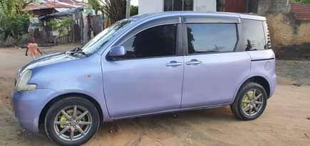 A picture of Toyota sienta