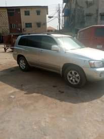 A picture of Toyota Highlander 2005