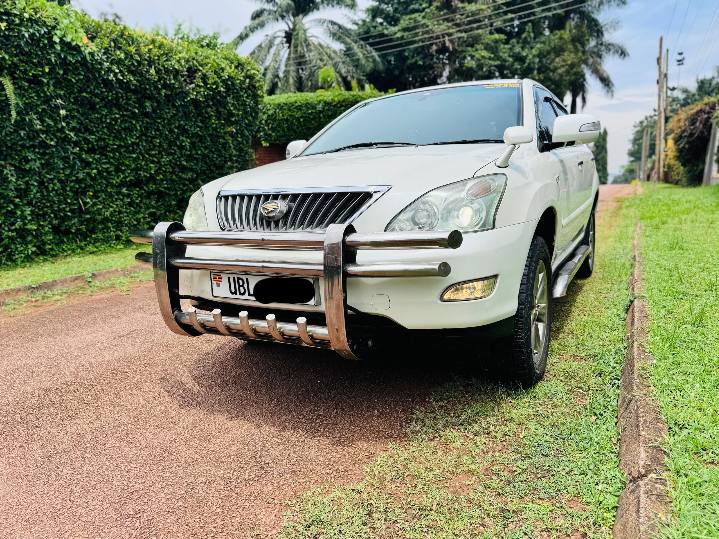 A picture of Toyota harrier