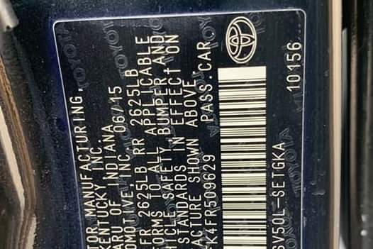 A picture of 2015 XLE Camry 4plug