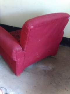A picture of sofa la mtu mmoja