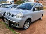 A picture of 2007 Toyota Sienta 1.5cc