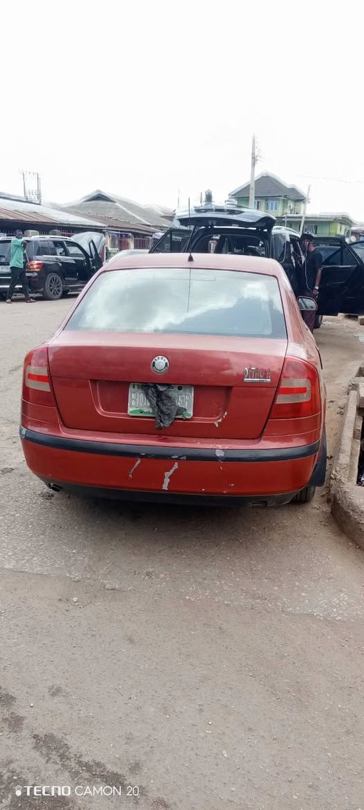 A picture of Socoda car 2006 Buy ad drive Engine and gear 08135966677