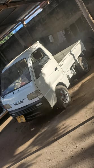 A picture of Suzuki carry