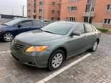 A picture of This is Camry 2007 model xle edition with thumb start