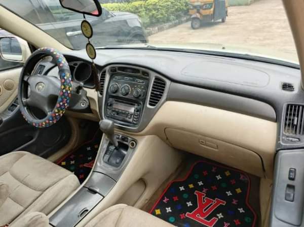 A picture of CLASSY OFFER Just 3 580m FIRST BODY Super Clean and