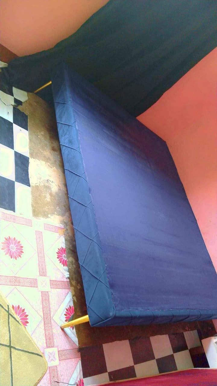 A picture of Godoro 5k6 nch 10 natak 230k kitanda cha box natak