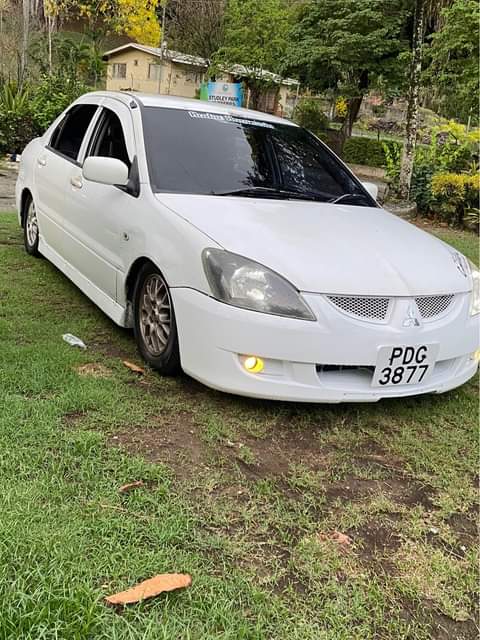 mitsubishi lancer