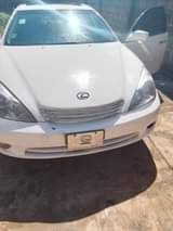 A picture of Lexus 300