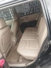 A picture of 2002 3 Highlander Limited edition with two rows Leathered seat