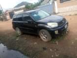 A picture of Toyota RAV4 2004