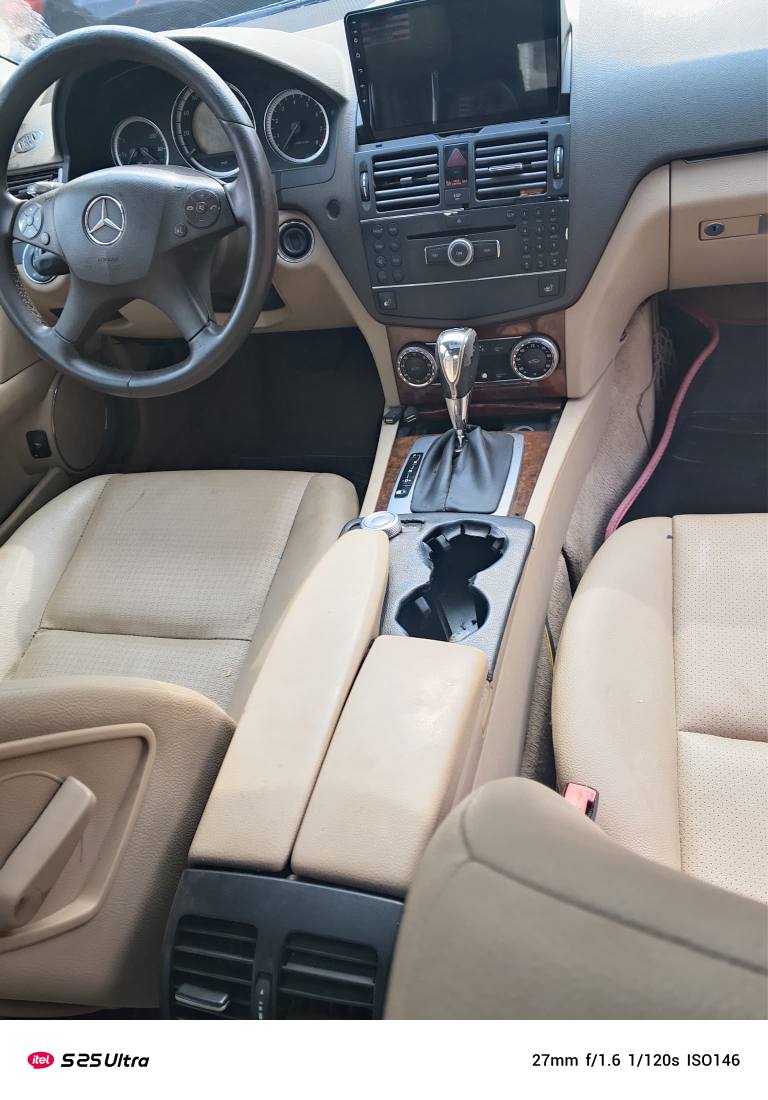 A picture of Mercedes Benz C300 2009