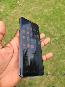 A picture of Sumsung galaxy s9 plus 0675975557
