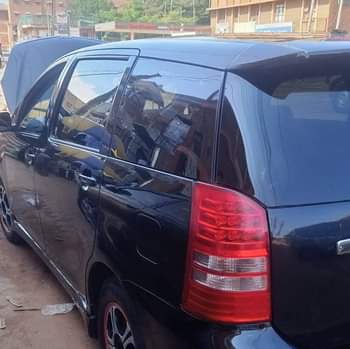 A picture of 2004 Toyota Wish Gud