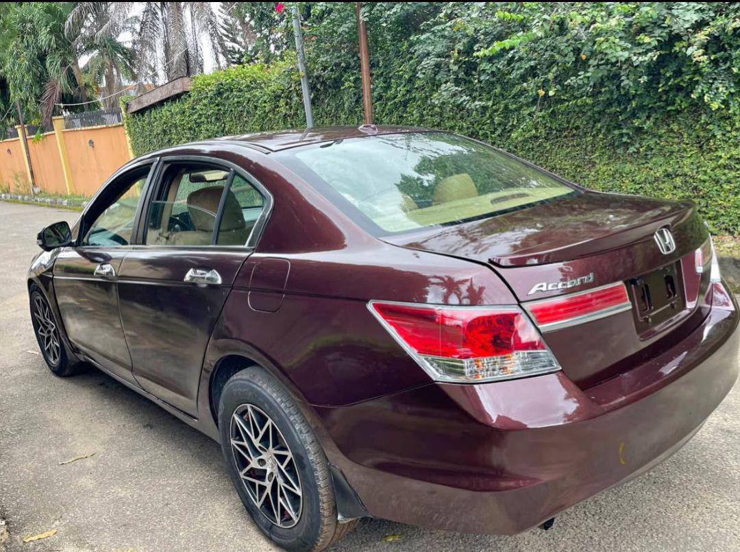 A picture of Registered 2011 Honda Accord 6plugs neatly used faultless Nigeria used