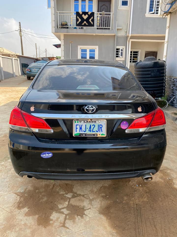 A picture of Toyota Avalon 2013 model