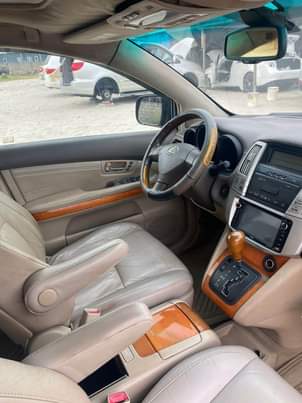 A picture of Toks standard Lexus Rx350 pure firstbody