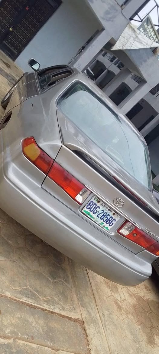 A picture of Toyota Camry drop night v4 engine 2.4m