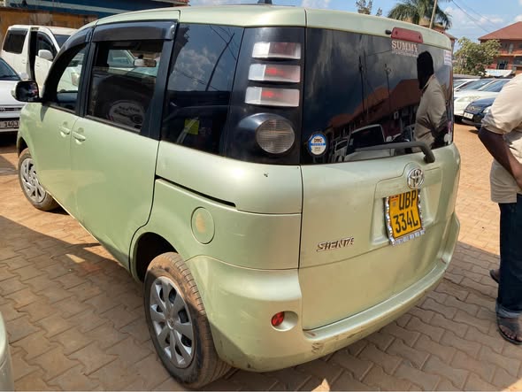 toyota sienta