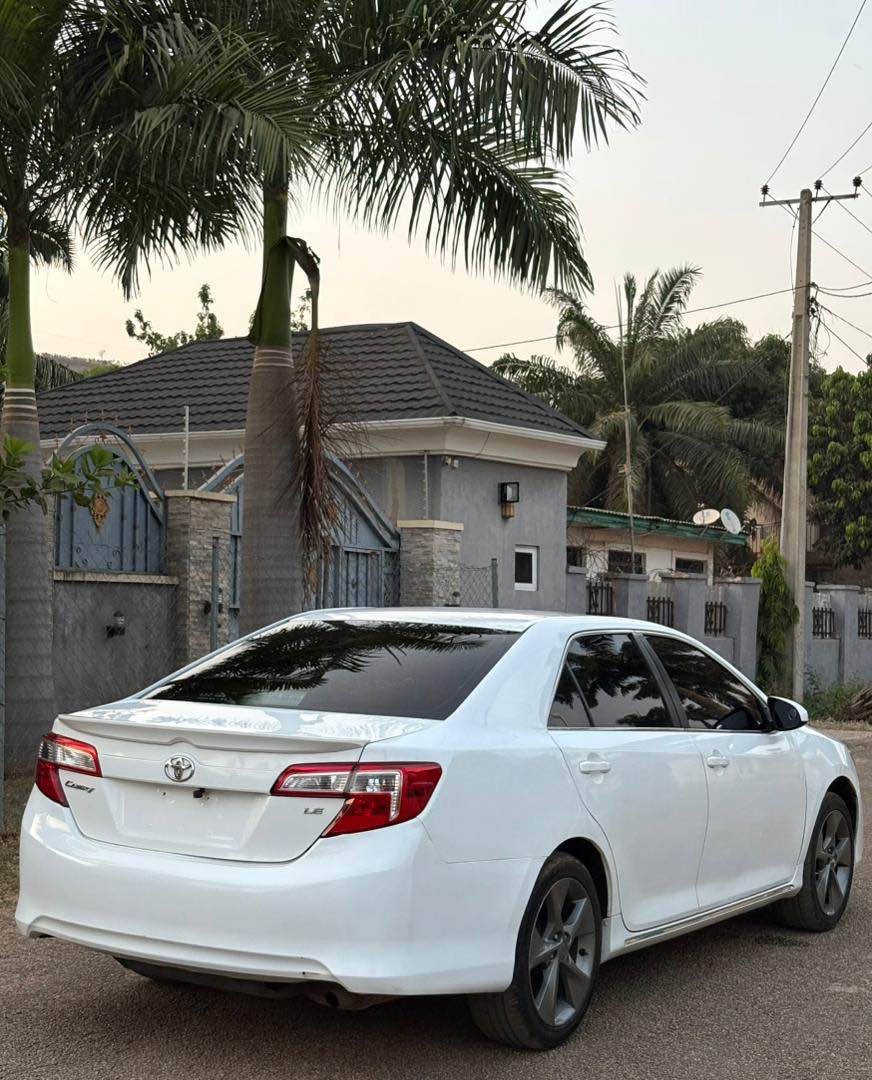 A picture of Toyota Camry LE 2013